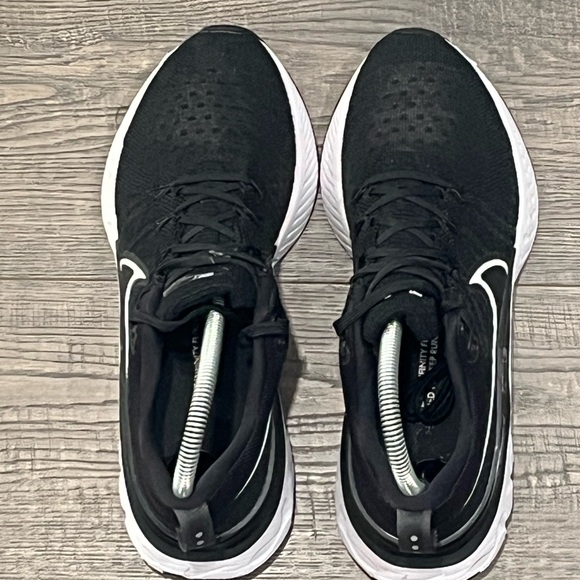 Nike Wmns React Infinity Run Flyknit 2 Black-CT2423-002 - Picture 6 of 13